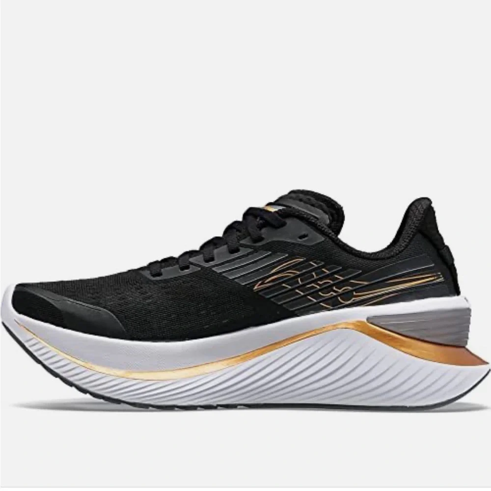 Saucony Endorphin Shift 3,‎ Black/Goldstruck, Size 11.5, NIB